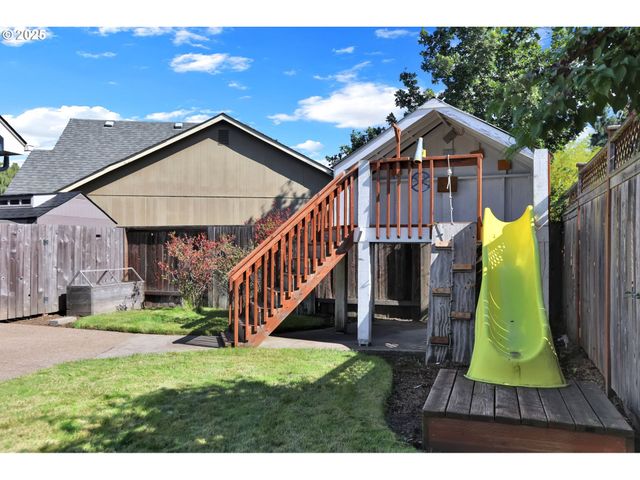 4663 CALUMET Way, Eugene, OR 97404