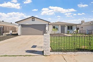 1757 Hickory Ave, Livingston, CA 95334