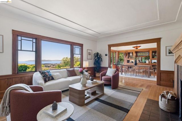 938 San Benito Rd, Berkeley, CA 94707