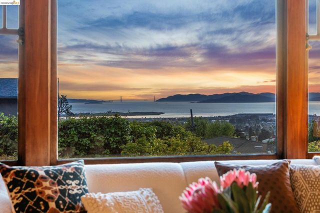 938 San Benito Rd, Berkeley, CA 94707