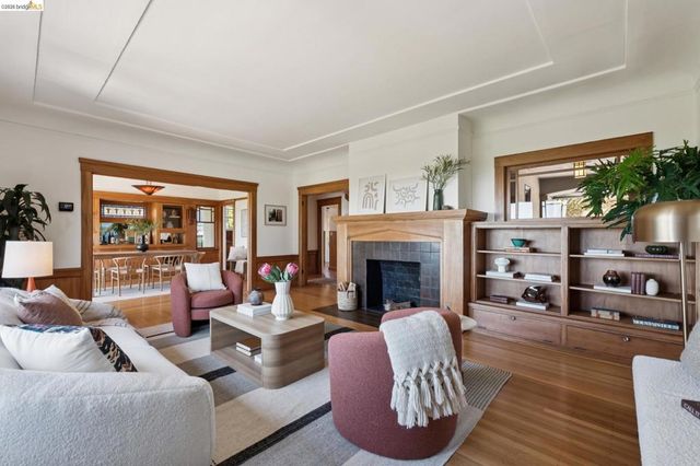 938 San Benito Rd, Berkeley, CA 94707