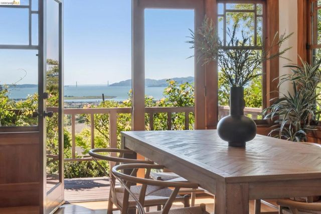 938 San Benito Rd, Berkeley, CA 94707