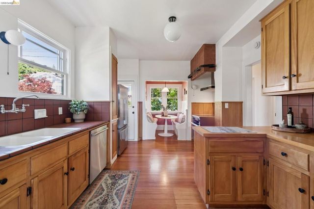 938 San Benito Rd, Berkeley, CA 94707