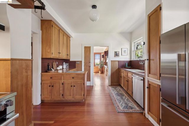 938 San Benito Rd, Berkeley, CA 94707