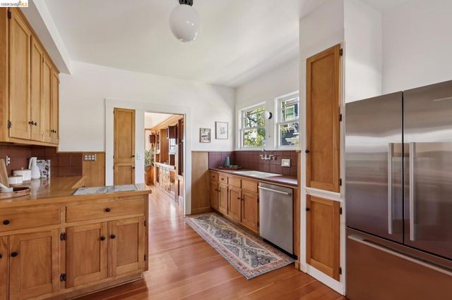 938 San Benito Rd, Berkeley, CA 94707