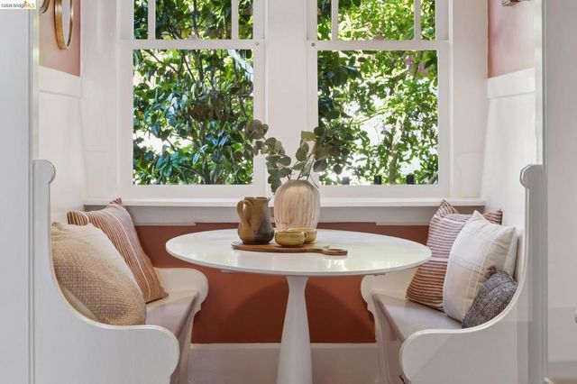 938 San Benito Rd, Berkeley, CA 94707