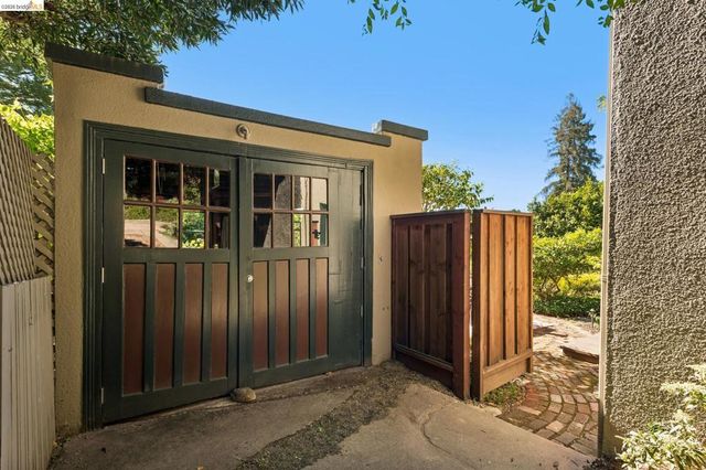 938 San Benito Rd, Berkeley, CA 94707