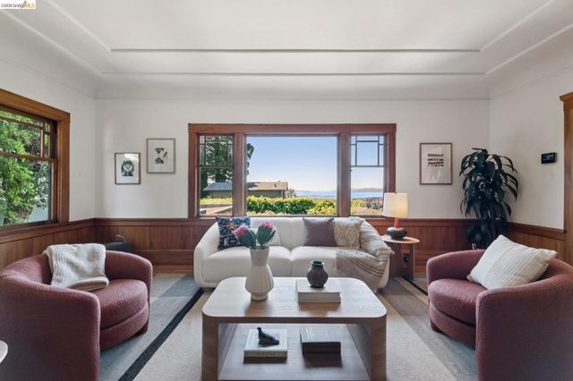 938 San Benito Rd, Berkeley, CA 94707