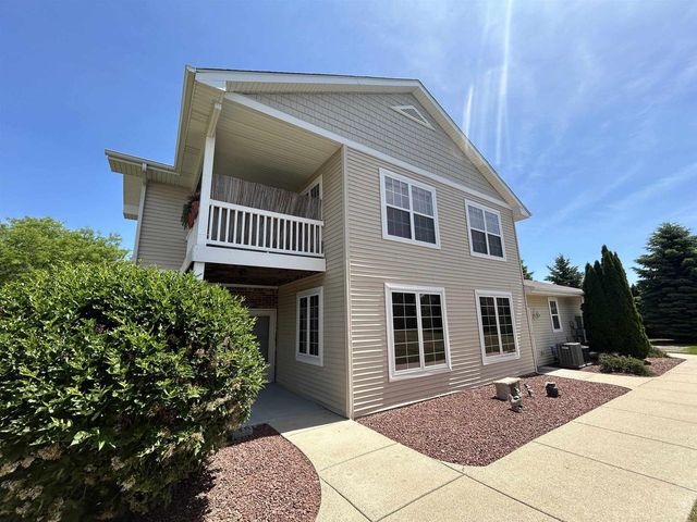 4636 Woodgate Drive, Janesville, WI 53546