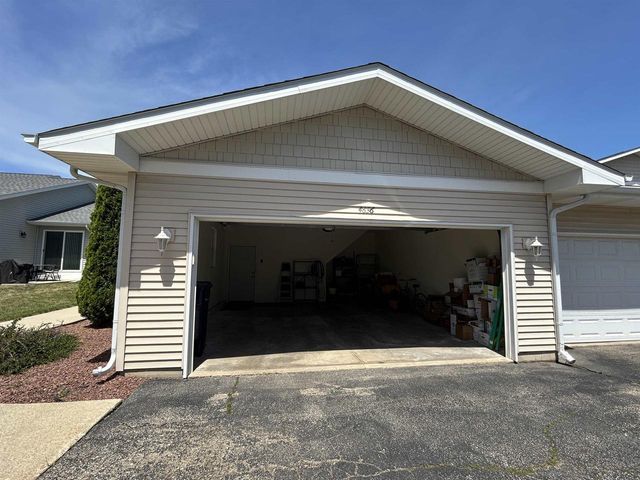 4636 Woodgate Drive, Janesville, WI 53546