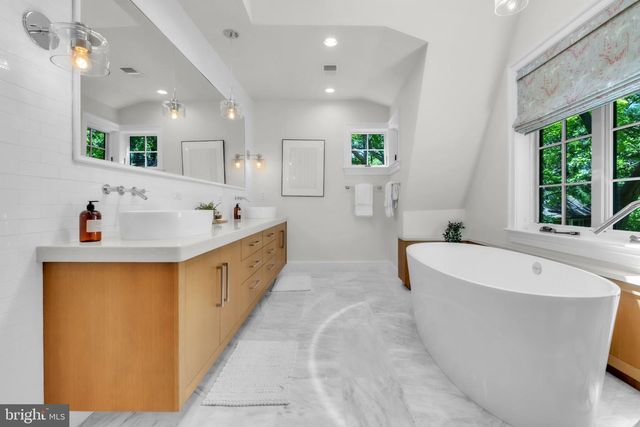 2803 ARIZONA TER NW, Washington, DC 20016