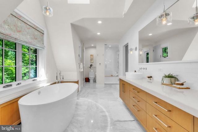 2803 ARIZONA TER NW, Washington, DC 20016