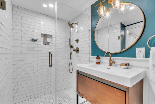2803 ARIZONA TER NW, Washington, DC 20016