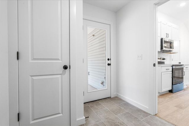 15 Berwick Lane, Bella Vista, AR 72714
