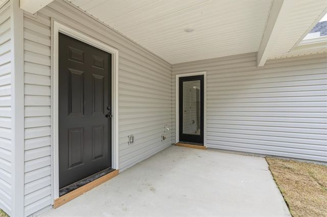 15 Berwick Lane, Bella Vista, AR 72714