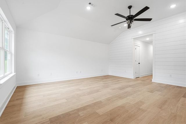 15 Berwick Lane, Bella Vista, AR 72714