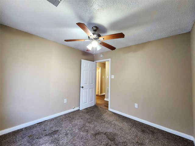 1013 14th Avenue N, Texas City, TX 77590