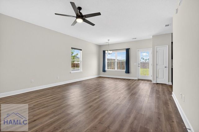100 Centennial Court, Hinesville, GA 31313