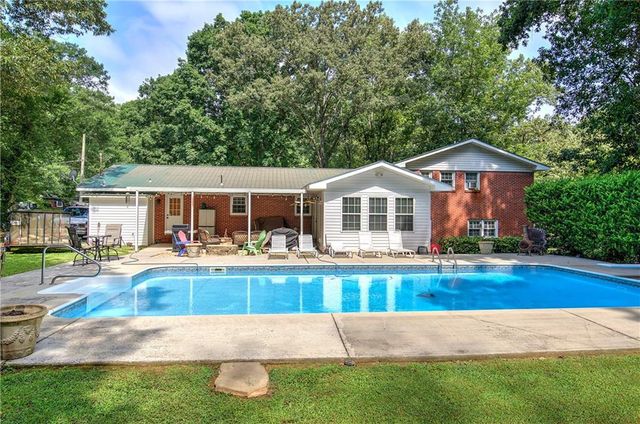 107 Garden Hill Drive, Calhoun, GA 30701