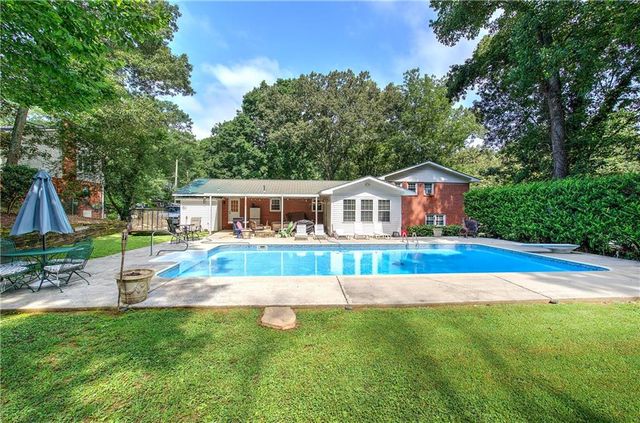 107 Garden Hill Drive, Calhoun, GA 30701