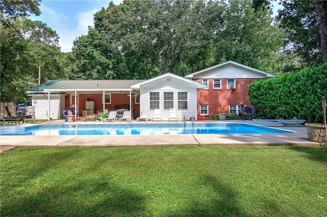 107 Garden Hill Drive, Calhoun, GA 30701