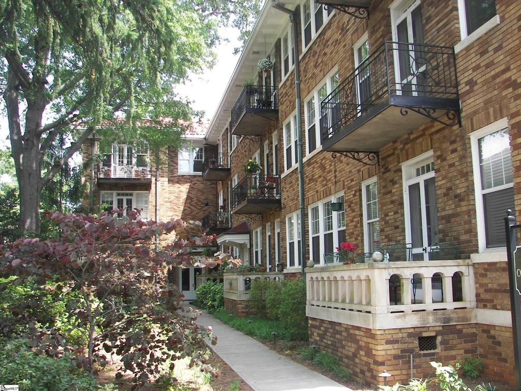10 Manly Street, Greenville, SC 29601