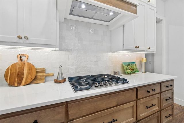 16217 Blackberry Farm Road, Edmond, OK 73013