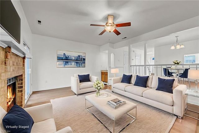 245 Mannings LN, Virginia Beach, VA 23462