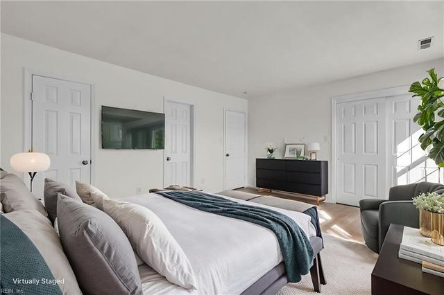 245 Mannings LN, Virginia Beach, VA 23462