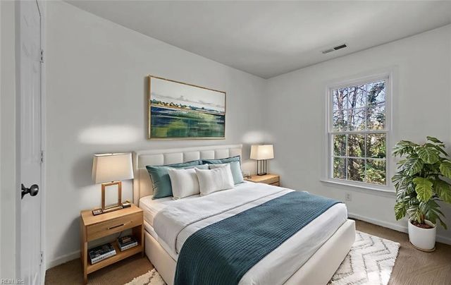 245 Mannings LN, Virginia Beach, VA 23462