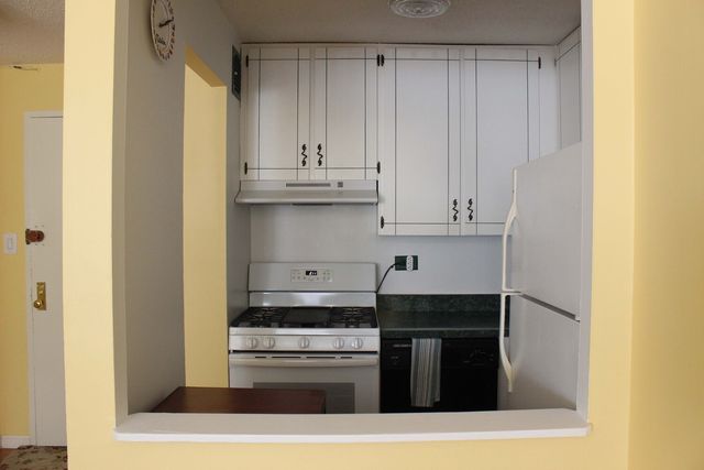 7235 112th St Apt 2E, New York City, NY 11375