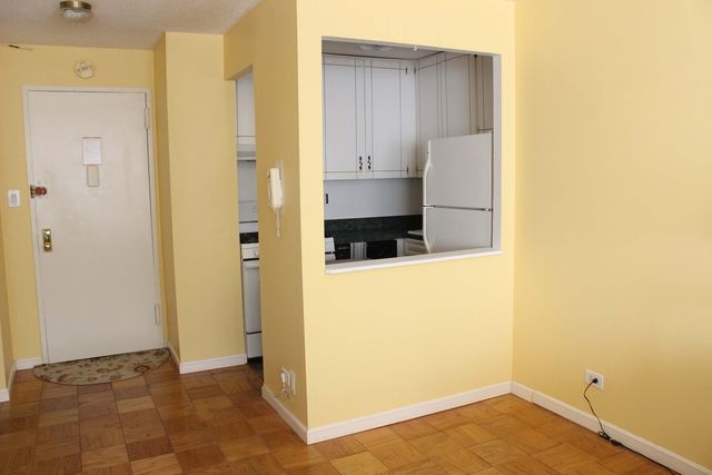 7235 112th St Apt 2E, New York City, NY 11375
