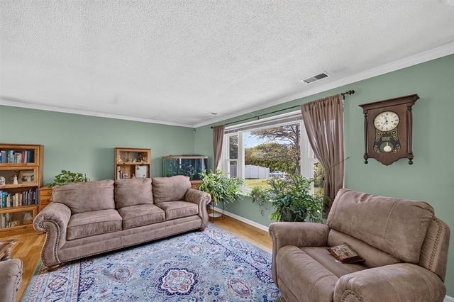 6 Topaz Ln, Dartmouth, MA 02747