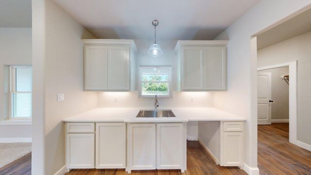 58 Lantana Court, Lake Jackson, TX 77566