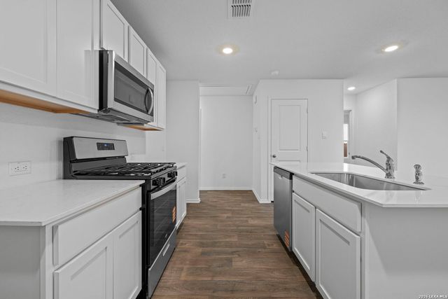 12552 Spoor Vly, Converse, TX 78109