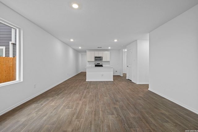 12552 Spoor Vly, Converse, TX 78109