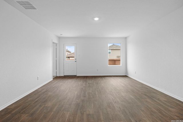 12552 Spoor Vly, Converse, TX 78109