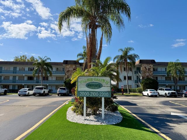 2000 Springdale Boulevard 102, Palm Springs, FL 33461