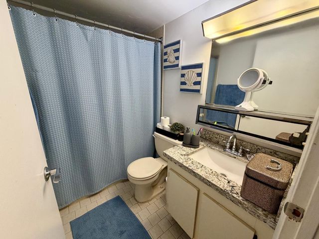 2000 Springdale Boulevard 102, Palm Springs, FL 33461