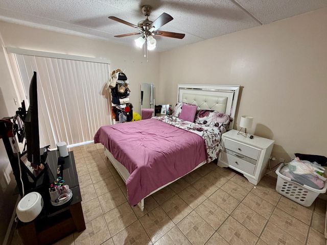 2000 Springdale Boulevard 102, Palm Springs, FL 33461