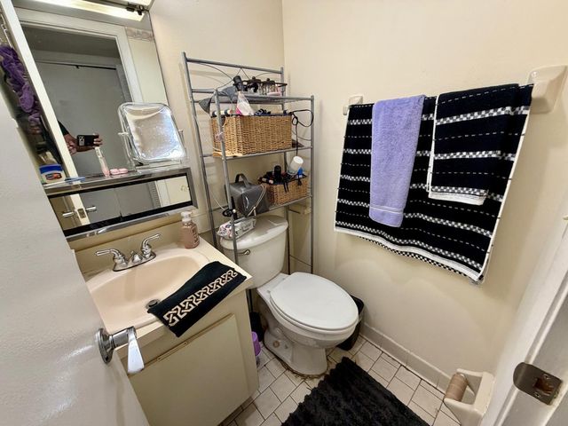 2000 Springdale Boulevard 102, Palm Springs, FL 33461