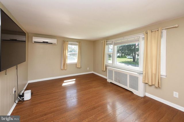 541 HIGHLAND AVE, Feasterville Trevose, PA 19053