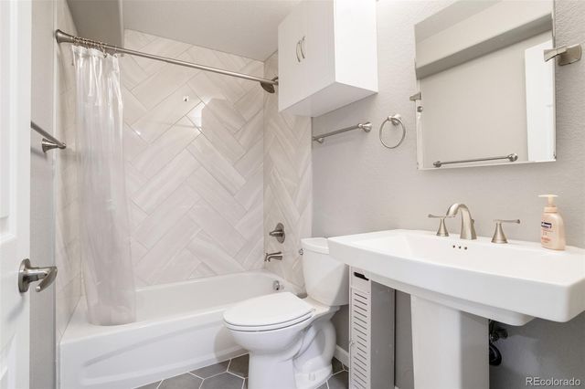 23872 E Alabama Drive, Aurora, CO 80018