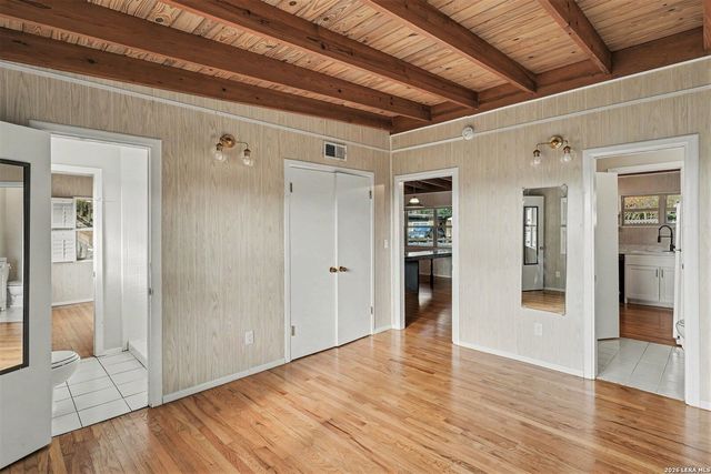820 Hill Top Dr, Canyon Lake, TX 78133