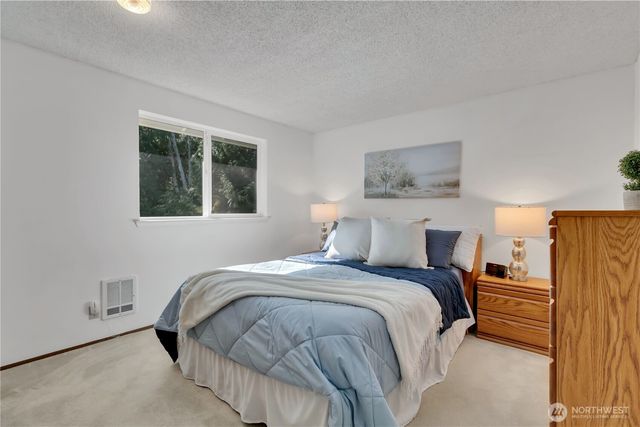 2025 NW Mulholland Boulevard, Poulsbo, WA 98370