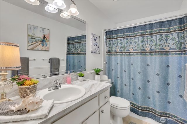 2025 NW Mulholland Boulevard, Poulsbo, WA 98370