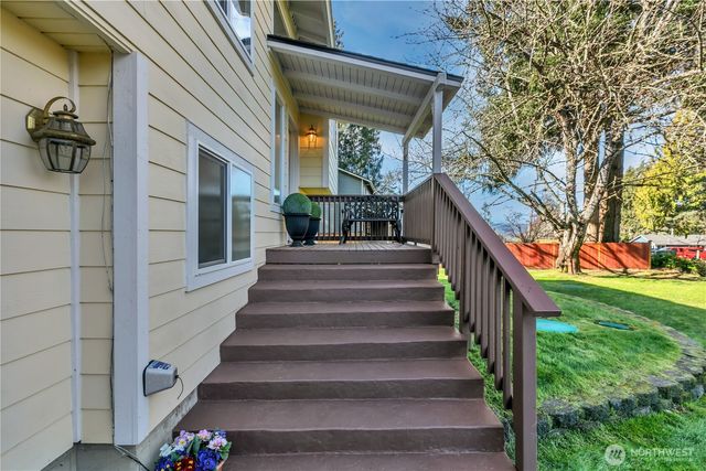 2025 NW Mulholland Boulevard, Poulsbo, WA 98370