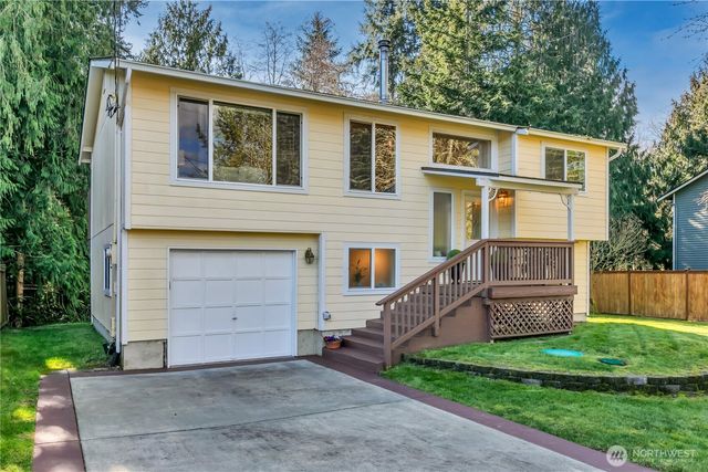 2025 NW Mulholland Boulevard, Poulsbo, WA 98370