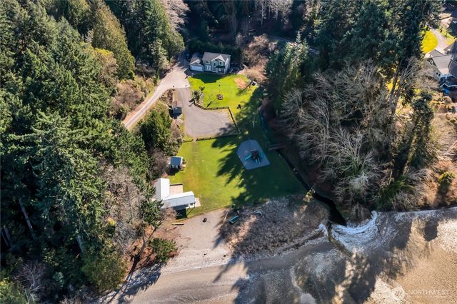 2025 NW Mulholland Boulevard, Poulsbo, WA 98370