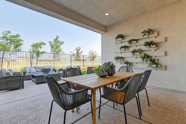 2025 Arbor Ridge Dr, Roseville, CA 95747